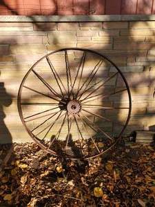 lot 14 image: Antique Wagon Wheel