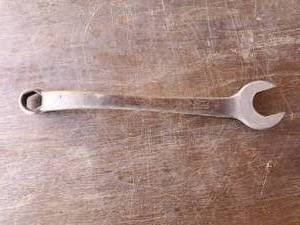 lot 36 image: Vintage Ford Model T-5893 Wrench