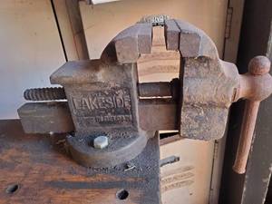 lot 38 image: Vintage Lakeside Bench Vise