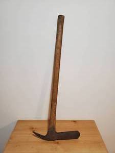 lot 122 image: Gifford Wood Co. Ice Hatchet