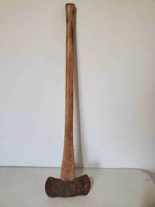 lot 134 image: Keen Kutter Double Sided Number 50 Axe