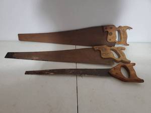 lot 157 image: 4 Vintage Saws