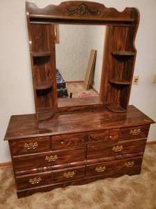 lot 301 image: Lowboy Style Dresser With Mirrored Hutch