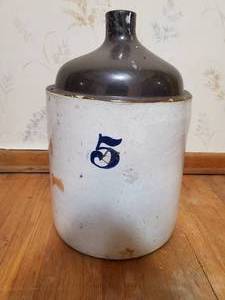 lot 18 image: 5 Gallon Jug