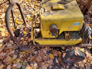 lot 201 image: Harnischfeger The Bug Model WNP200 Welder