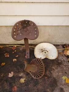 lot 214 image: Collection Of 3 Tractor Seats