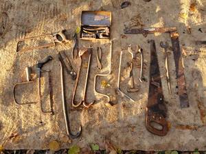 lot 222 image: Collection of Vintage Tools