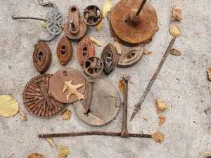 lot 235 image: Collection Of Vintage Metal Dcor