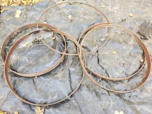 lot 247 image: Five Wagon Wheel Rims