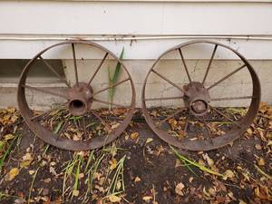 lot 254 image: Two Antique Wagon Wheels