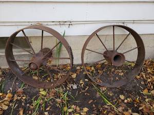 lot 256 image: Two Antique Wagon Wheels