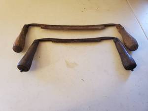 lot 288 image: Two Vintage Draw Knives
