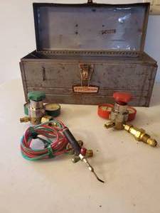 lot 318 image: Craftsman Toolbox With Welding Equipment