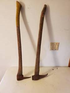 lot 325 image: Two Vintage Picks