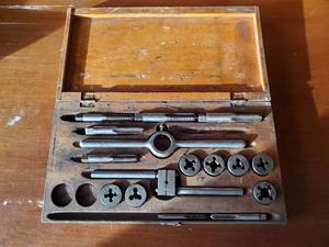 lot 441 image: Old Tap and Die Set