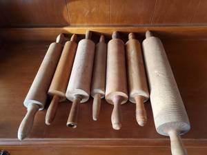 lot 450 image: Collection of Vintage Rolling Pins