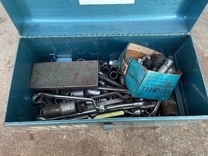 lot 419 image: Toolbox With Wrenches