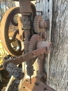 lot 408 image: Antique Hand-Press Drill