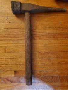 lot 470 image: Two Vintage Hammers