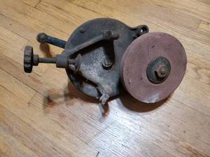 lot 472 image: Vintage Bench Mount Hand GrinderSharpener