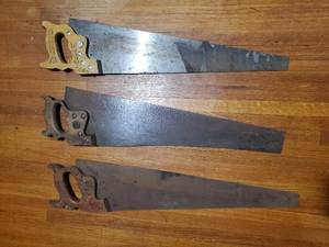 lot 475 image: Collection of 3 Vintage Saws
