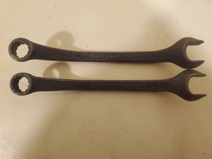 lot 480 image: Two Vintage Ford Wrenches