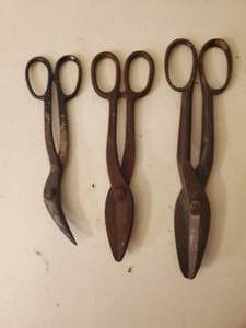 lot 484 image: Three Vintage Tin Snips