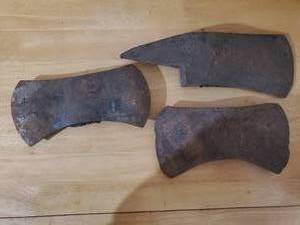 lot 493 image: Collection of Vintage Axe Heads