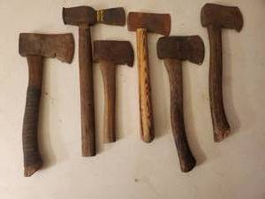 lot 495 image: Collection of 6 Vintage Hatchets