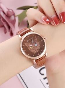 Cat Dial Round Pointer Quartz Watch