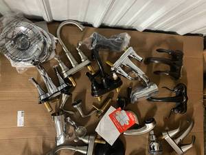 Bathroom Faucets, Kitchen Faucets - Chrome, Bronze, Stainless Steel and Black