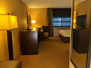 lot 99 image: Room 1212 2 Full beds, 42 LG TV, Small Safe, Lamps, Bathroom Fixtures and More