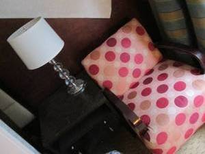 lot 165 image: Room 917. Small Safe, Luggage Bench, Desk, 42 LG TV and More