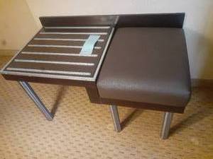lot 277 image: Elegant Luggage Bench