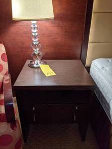 lot 499 image: Nightstand and Bubble Lamp