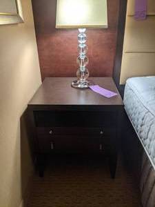 lot 513 image: Nightstand and Bubble Lamp