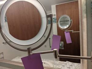 lot 526 image: Bathroom Accessories Magnifying Mirror, Towel Bars, Towel Shelf, & More
