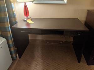 lot 487 image: Computer Desk w Built In Outlets & Red Teardrop Lamp