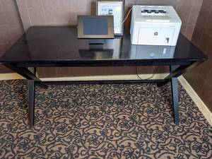 lot 210 image: Black Rectangular Computer Desk w Criss Cross Legs