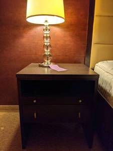 lot 571 image: Stylish Nightstand and Bubble Lamp