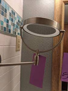 lot 576 image: Bathroom Accessories Magnifying Mirror, Towel Bars, & More