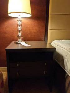 lot 606 image: Nightstand and Bubble Lamp