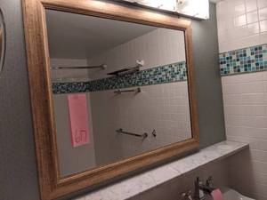 lot 617 image: Beautiful Large Mirror w Gold Frame