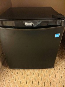lot 326 image: Danby Mini Fridge