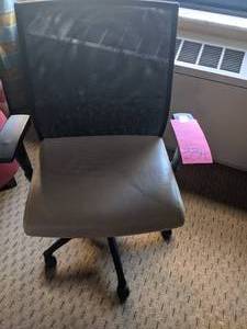 lot 334 image: Black Desk or Office Chair