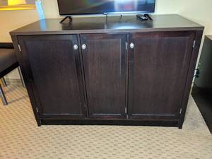 lot 281 image: TV StandDresser