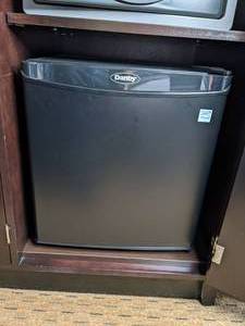 lot 353 image: Danby Mini Fridge