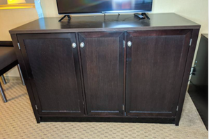 lot 439 image: Large Elegant Tv StandDresser