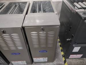 lot 222 image: Carrier Furnace 58SB0A045E141112...