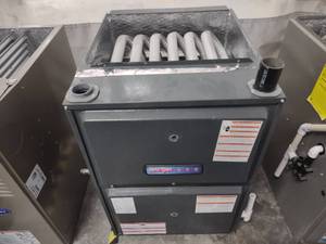 lot 223 image: Goodman Furnace GMVC961205DNB12...